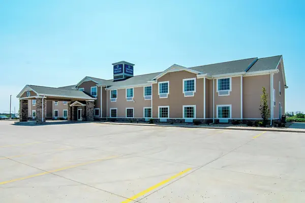 Photo 1 - Cobblestone Hotel & Suites - Paxton