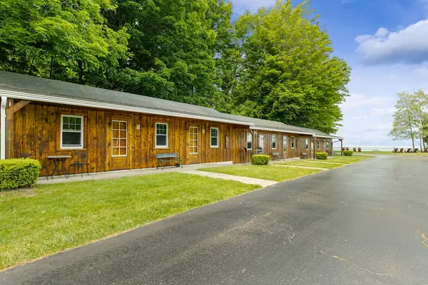 Photo 1 - Lakeview on the Lake