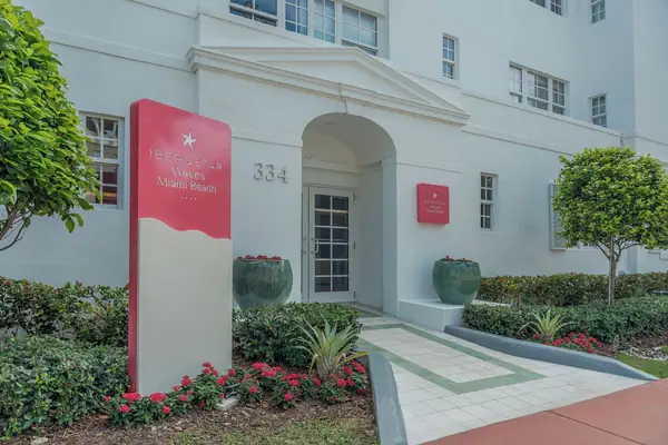 Photo 1 - Iberostar Waves Miami Beach
