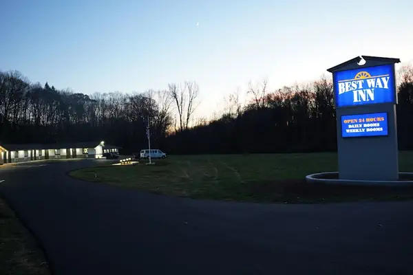 Photo 1 - Best Way Inn