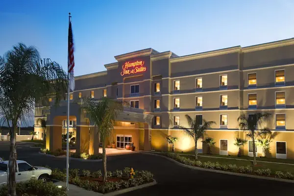 Photo 1 - Hampton Inn & Suites Lake Wales