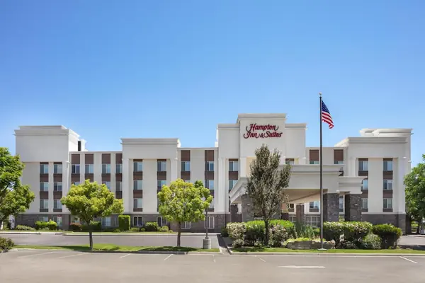 Photo 1 - Hampton Inn & Suites Fresno