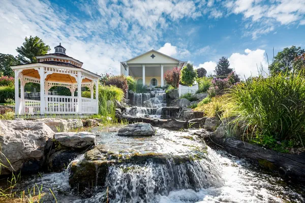 Photo 1 - Savannah House Hotel