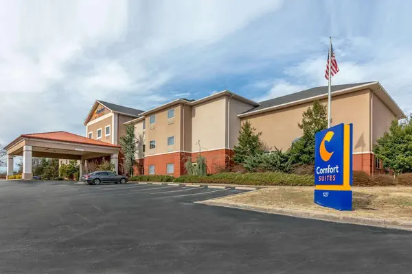 Photo 1 - Comfort Suites Batesville