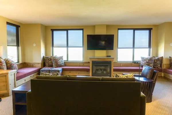 Photo 1 - Deluxe condo in newly remodeled Grand Summit Hotel by RedAwning - Save 20% on 7+ Nights!