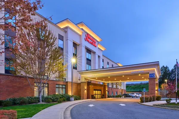 Photo 1 - Hampton Inn & Suites Grants Pass