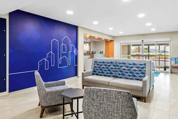 Photo 1 - Holiday Inn Express Hotel & Suites Council Bluffs - Conv Ctr by IHG