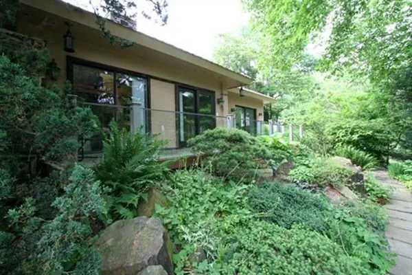 Photo 1 - Alpenhof Bed and Breakfast