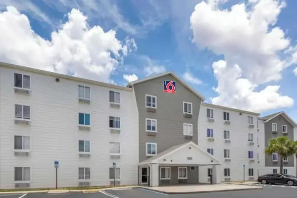 Photo 1 - Studio 6 Extended Stay Fort Myers FL