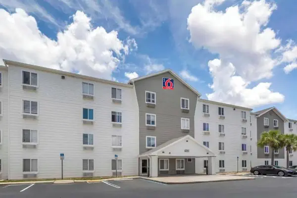 Photo 1 - Studio 6 Extended Stay Fort Myers FL