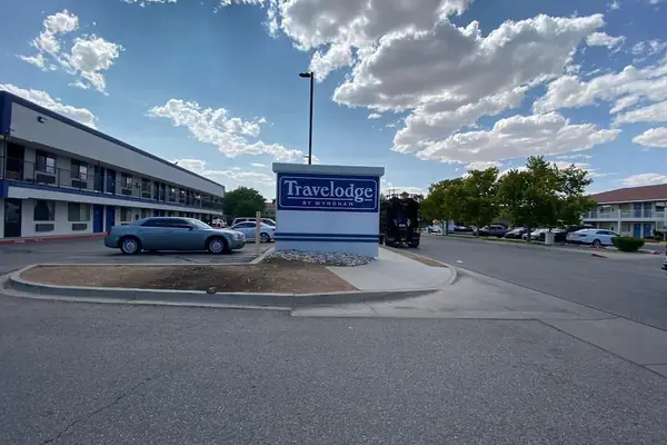 Photo 1 - Travelodge by Wyndham Albuquerque West