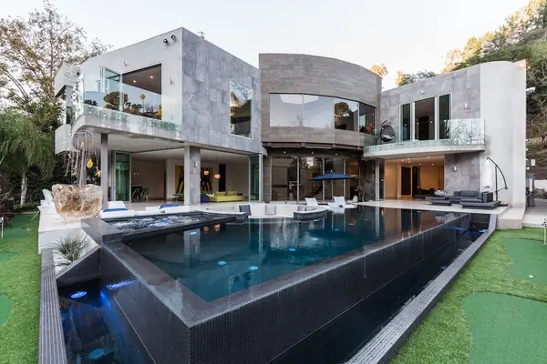 Photo 1 - Chantilly Estate