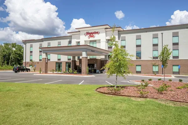 Photo 1 - Hampton Inn Camden