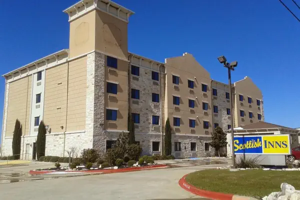 Photo 1 - Scottish Inns