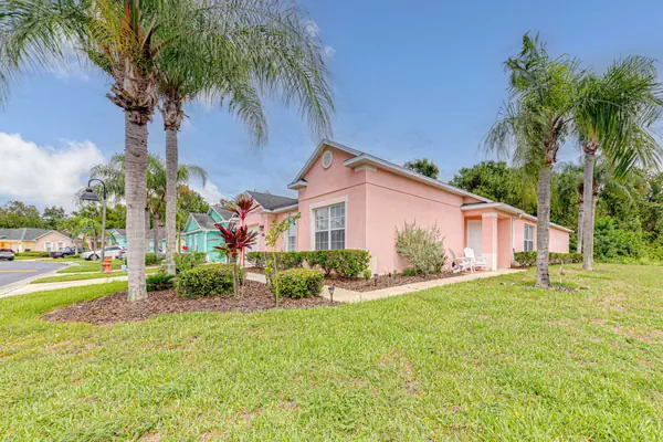 Photo 1 - Family friendly 4 bed home / quiet gated community