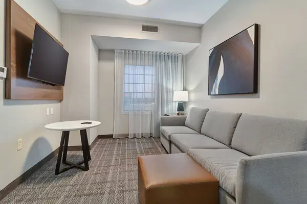 Photo 1 - 1 Bdrm Suite 1 King Nonsmoke