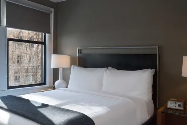 Photo 1 - ModR | Modern Queen