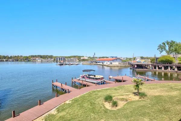 Photo 1 - Lakeview Luxury in Hot Springs