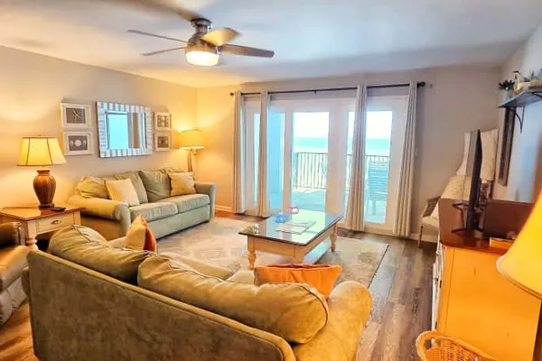 Photo 1 - Top Floor | Beachfront | Pool | Gym | Tennis Court