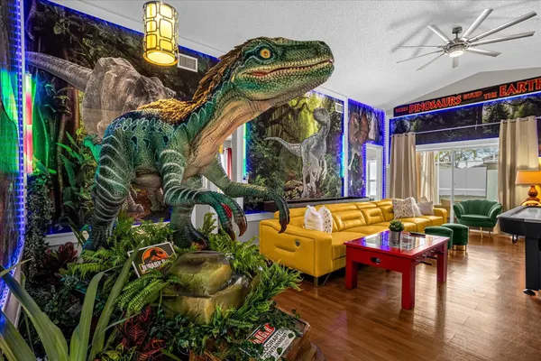 Photo 1 - 1st Animatronic Dinosaur Villa