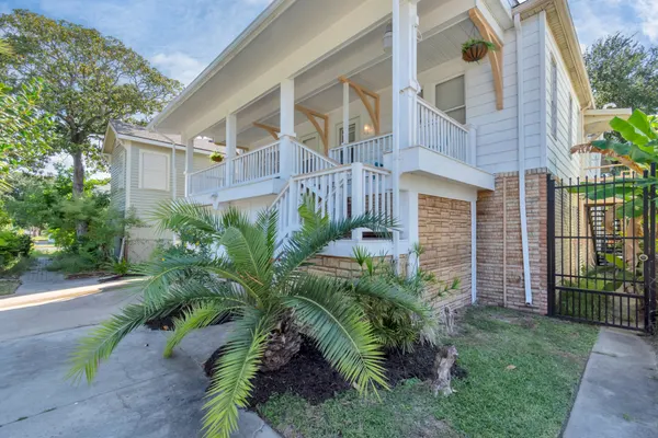 Photo 1 - Newly Renovated Historical Galveston Home - 8 min walk to beach!