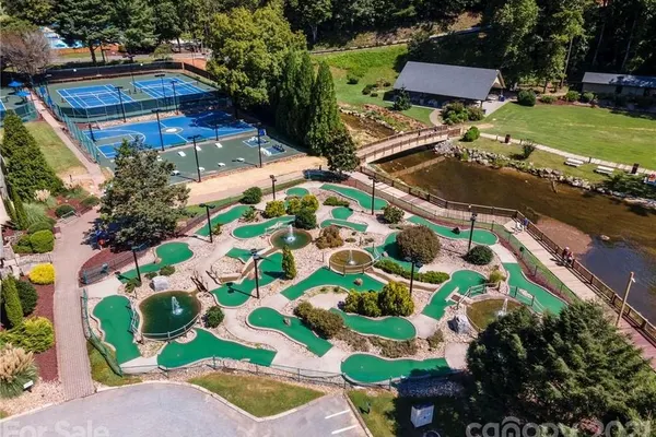 Photo 1 - Noll House by Carolina Properties - Walk to Resort Amenities, Game Room!