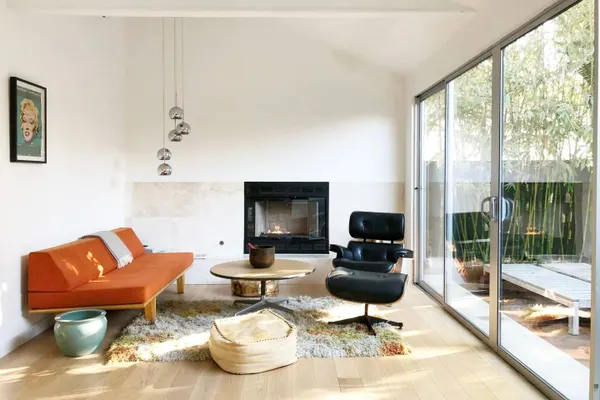 Photo 1 - Modernist Retreat Venice Place