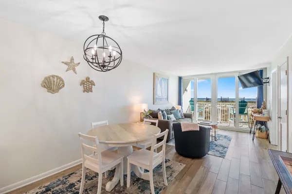 Photo 1 - Ground Floor Beach Front - Nov-Feb construction discount