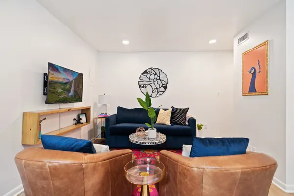 Photo 1 - The Vanderbilt House - Sleeps 5, Pet-Friendly, Walk to Belmont & Vanderbilt