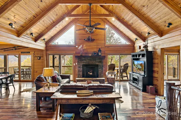 Photo 1 - Symphony House by Carolina Properties - Big Views