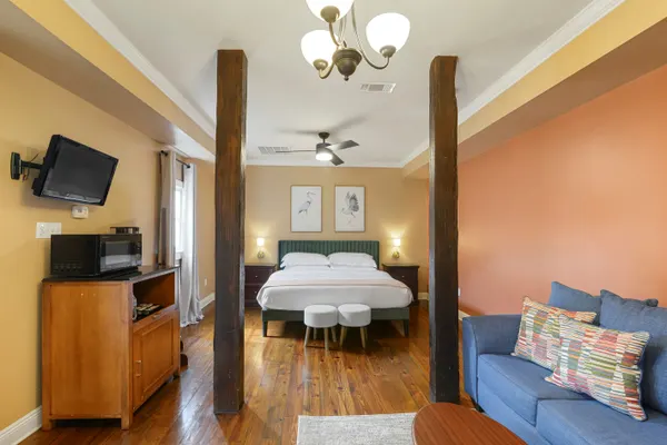 Photo 1 - The Shorty Guesthouse | Louis Park Hotel