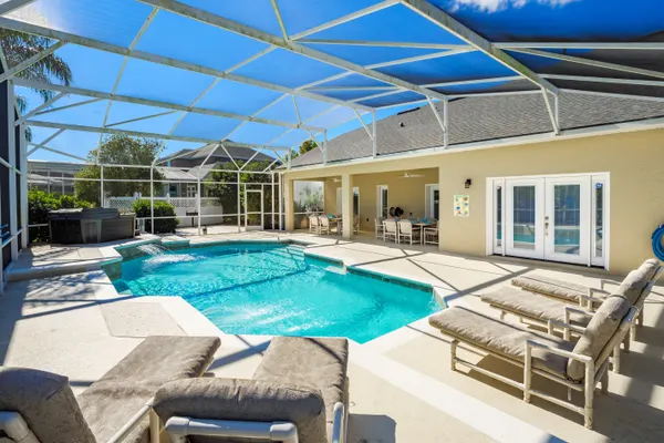 Photo 1 - Phenomenal 7BR 4 Master Suites Southeast Pool Hot Tub Gas BBQ 2 Miles to Disney