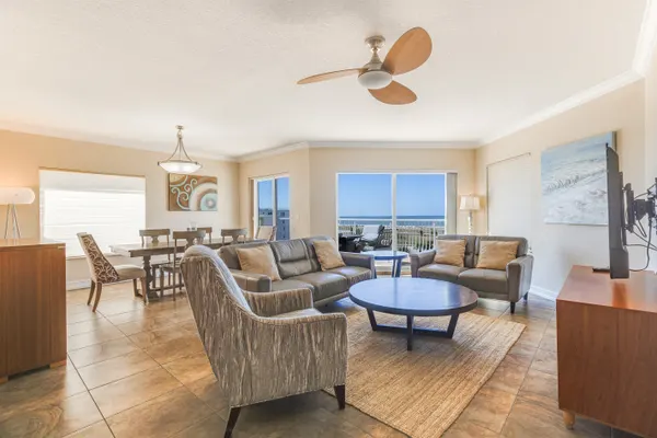 Photo 1 - 3BR Luxury Penthouse • Panoramic Views