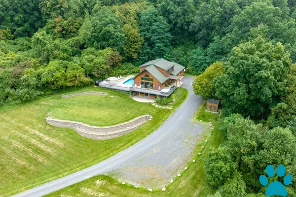 Photo 1 - Mountain Views, Hot Tub, Spa, Fire Pit, Game Room
