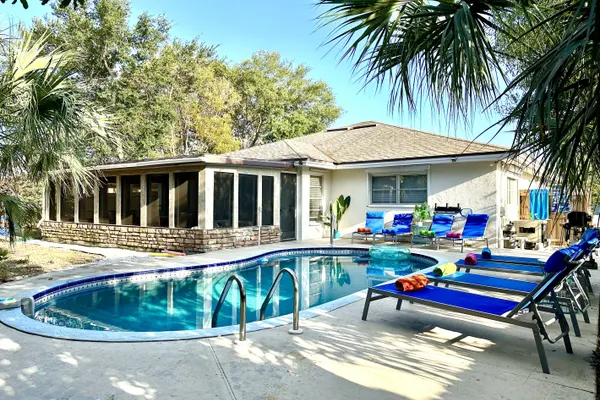 Photo 1 - Starfruit - Vanderbilt Beach House - Heated Pool w/ Beach Cruisers