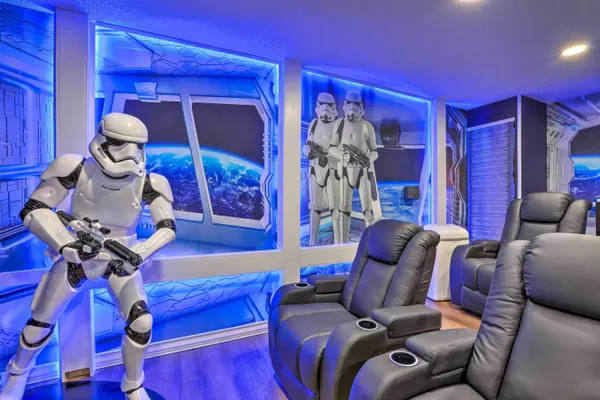 Photo 1 - Florida Disney Star Wars Villa w/ Poolside Cinema