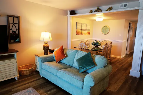 Photo 1 - Top Floor | Beachfront | Pool | Gym | Sleeps 6
