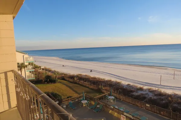 Photo 1 - Beachfront | Pool | Sleeps 6 | Family/Couple Ideal