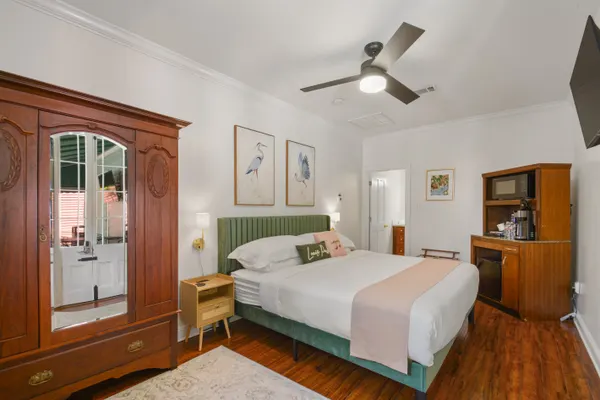 Photo 1 - The White Guesthouse