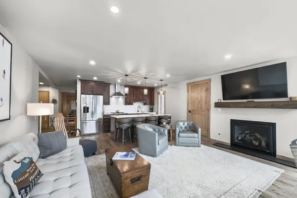 Photo 1 - Amazing Location - Steps to American Eagle Lift - CJ202