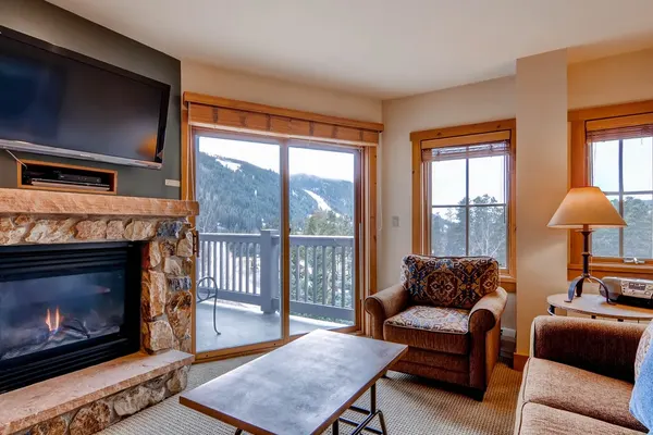 Photo 1 - Great views, sleeps up to 8, walk to slopes, kids ski free!