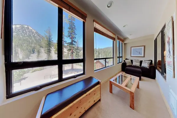 Photo 1 - Beautifully Remodeled 2 Bed 2 Bath Condo with Mountain View! Great Location, Close to Slopes! (Unit 302 at 1849)