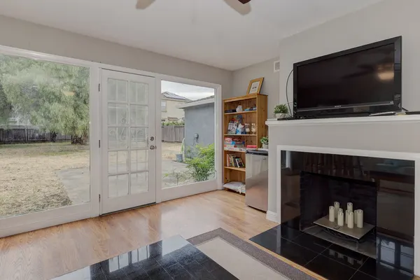 Photo 1 - Minutes to Techs & Stanford Uni! Cozy 2BR House