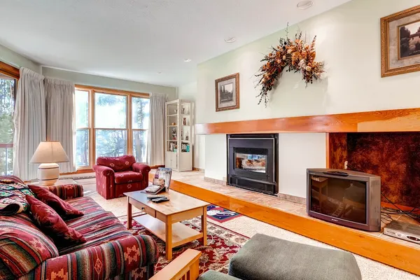 Photo 1 - Spacious 1Br Condo Sleeps up to 4. Kids Ski Free!