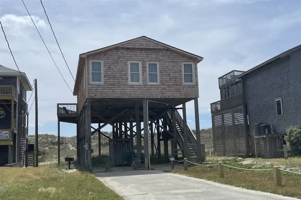 Photo 1 - HATTERAS JACK