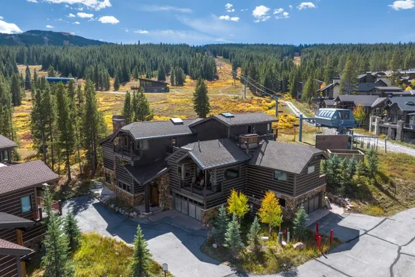 Photo 1 - Beautiful Executive Ski-In Ski-Out Rooftop Hot tub - LR962