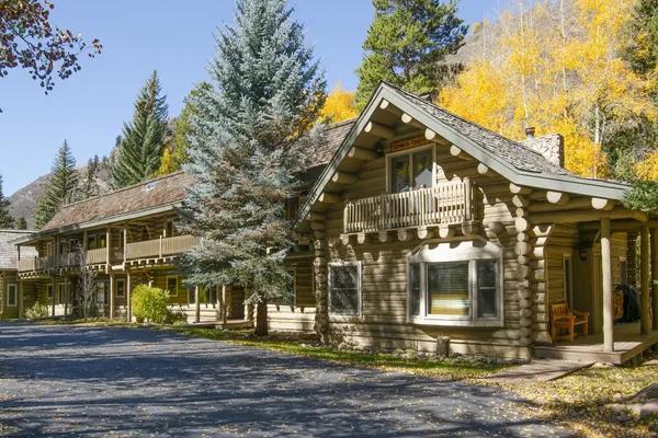 Photo 1 - Timbercreek #8b