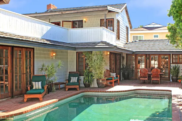 Photo 1 - 512 Larkspur Ave *