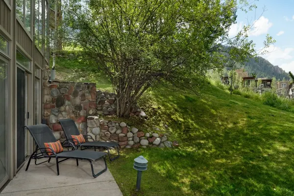 Photo 1 - Aspen Alps Apartment #200