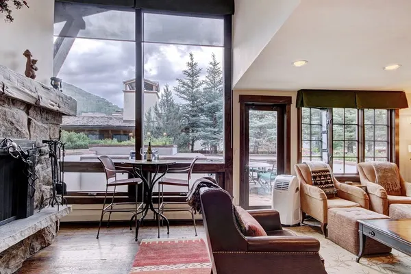 Photo 1 - Rustic Mountain View 2Bedroom Condo- Lodge at Vail Save 20% on 7+ Nights!